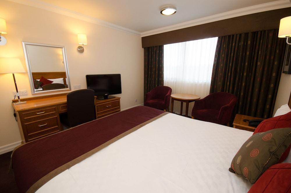 The Aberdeen Altens Hotel Экстерьер фото