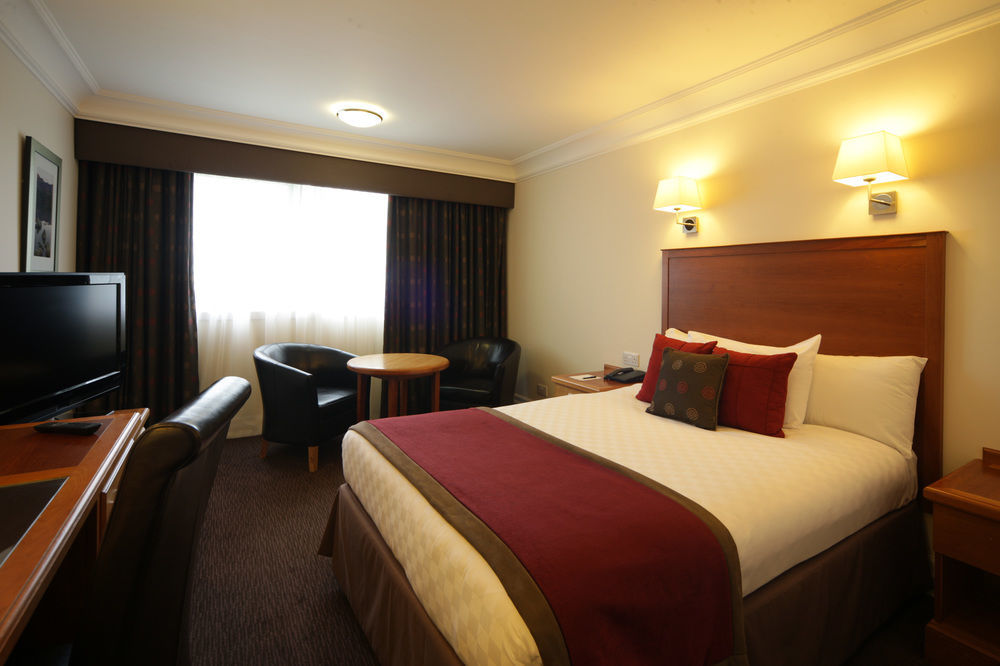 The Aberdeen Altens Hotel Экстерьер фото